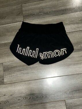 RARE Lululemon Speed Up Mid-Rise Lined Short 4 *Graphic Black Pink Logo
